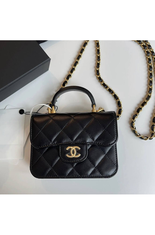 Маленькая сумка Chanel Flap Coin Purse With Chain  Chanel, фото