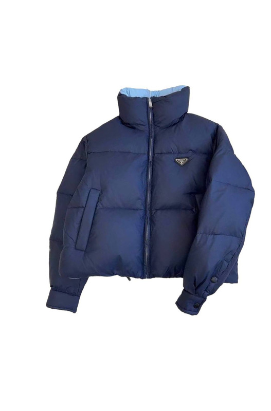 Объемная куртка синего цвета Prada, фото